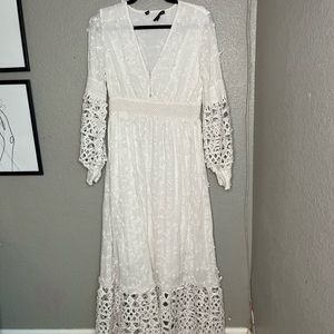 white lace long sleeve dress